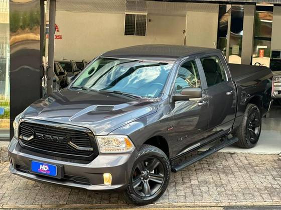 RAM CLASSIC 5.7 V8 GASOLINA LARAMIE CD 4X4 AUTOMÁTICO RAM CLASSIC 5.7 V8 GASOLINA LARAMIE CD 4X4 AUTOMÁTICO